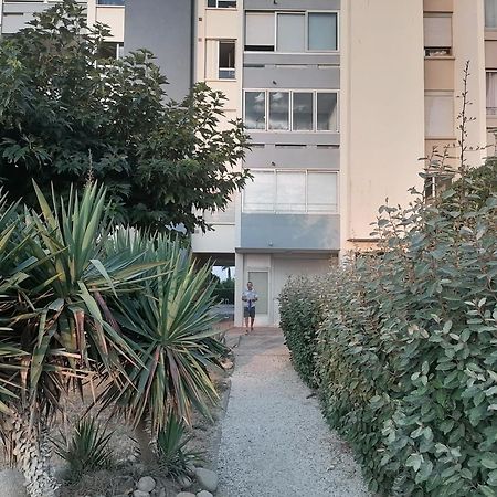 Ground Floor Studio With Access To Beach And Pool Le Barcarès Habitación foto